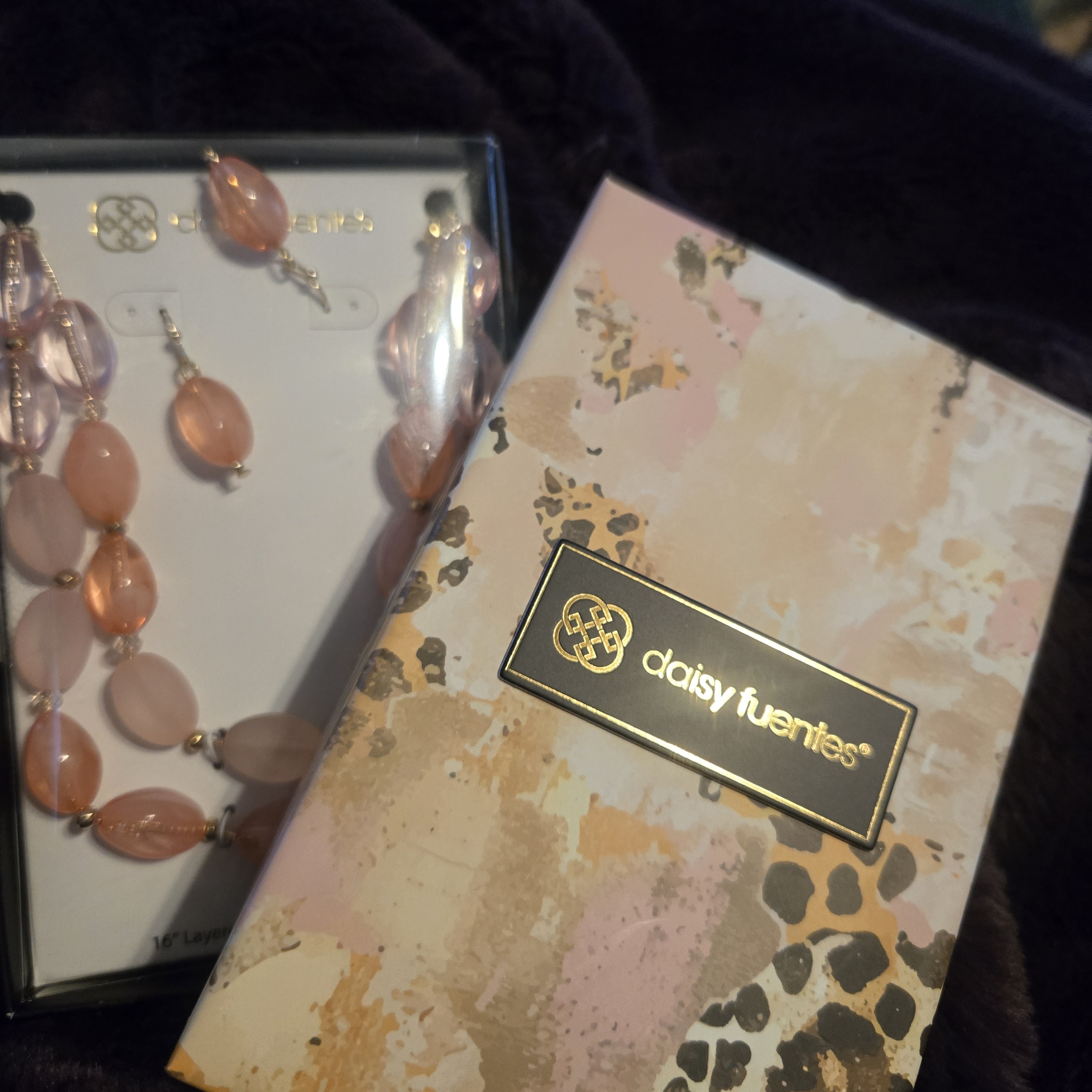 Daisy Fuentes Pink And Gold Beaded Jewelry Set 12$